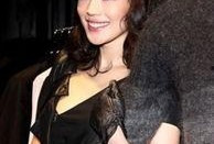 娱乐大爆料黑色衣服是谁,神秘黑色衣服引发热议，究竟是谁的时尚单品？